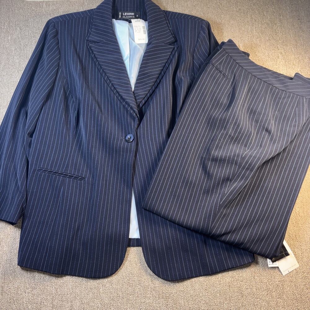 Levine Classics Women’s Business Suit Pinstripe Navy 22W NWT Double Lapel